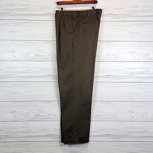 Banana Republic chinos straight leg pants in dark khaki green Men's Size 38X32